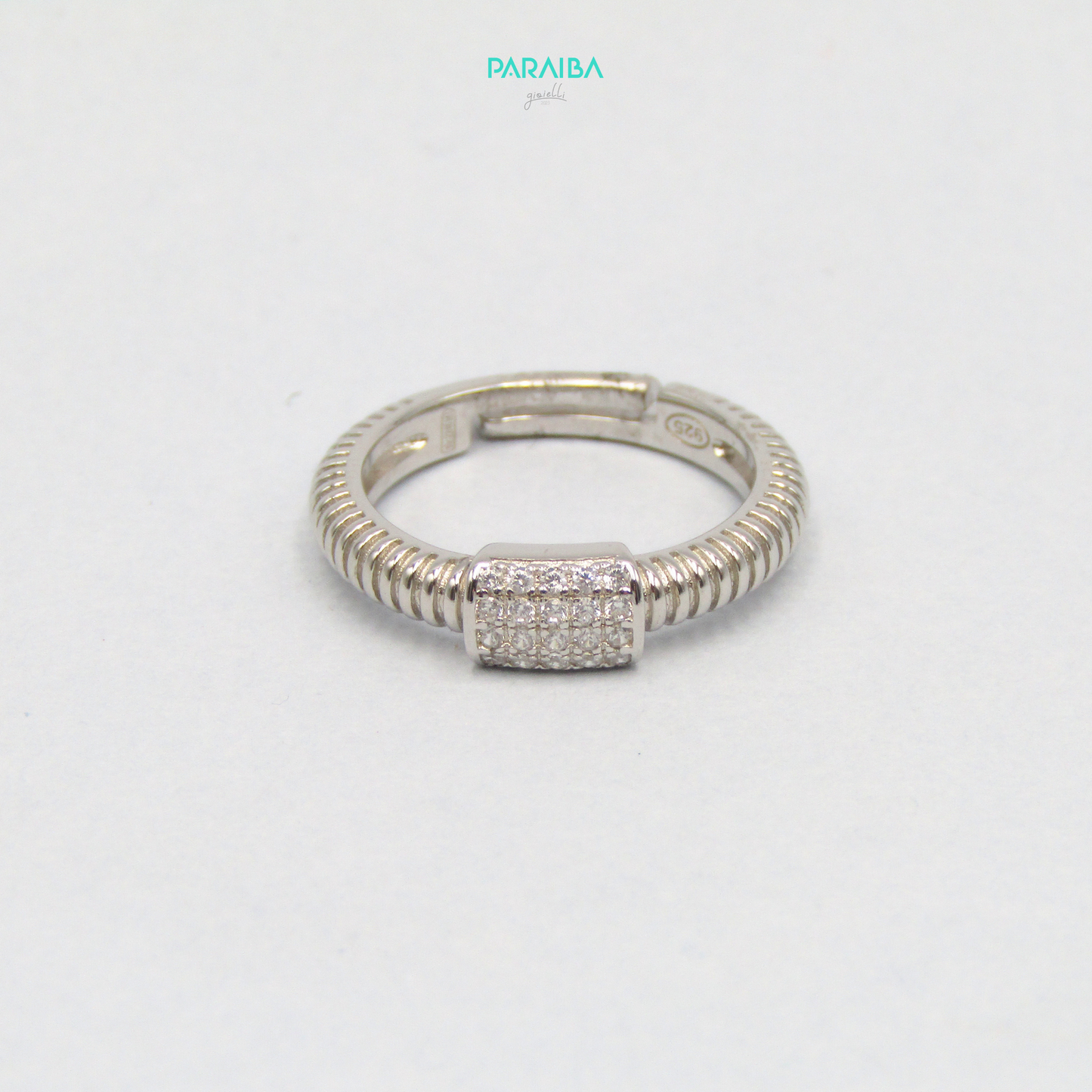Anello fede con pavè rettangolare