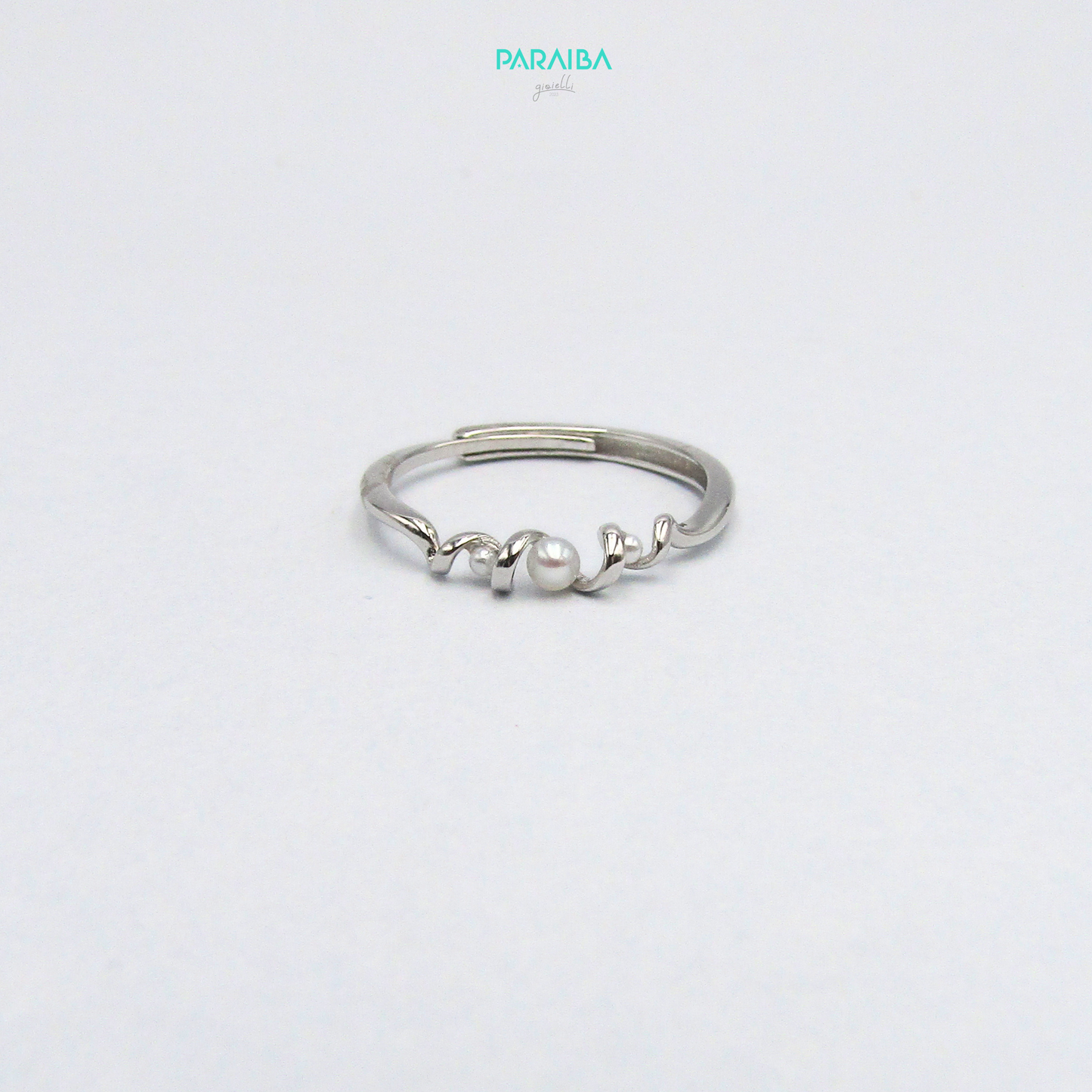 Anello con 3 perle fresh water