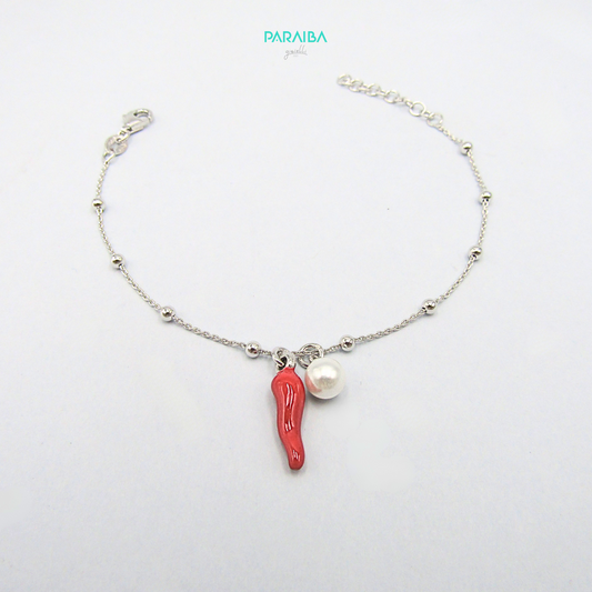 Horn and pearl bracelet