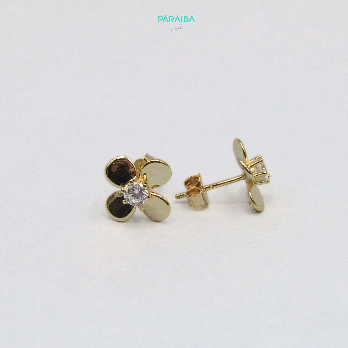 Flower stud earrings with center stone