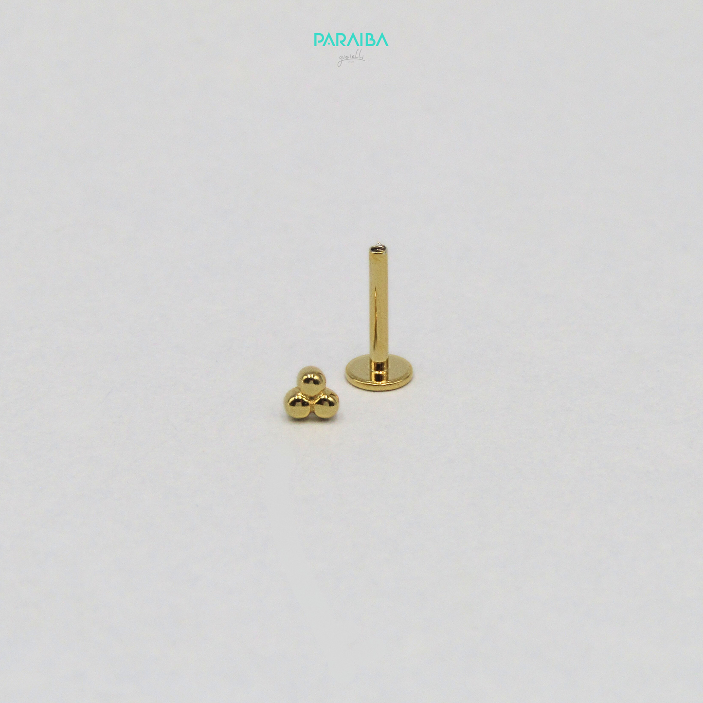 Orecchino piercing 3 puntini lisci