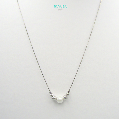 Venetian necklace with central smooth balls and pearl