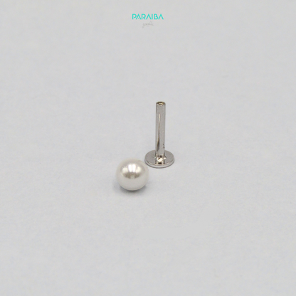 Pearl earring